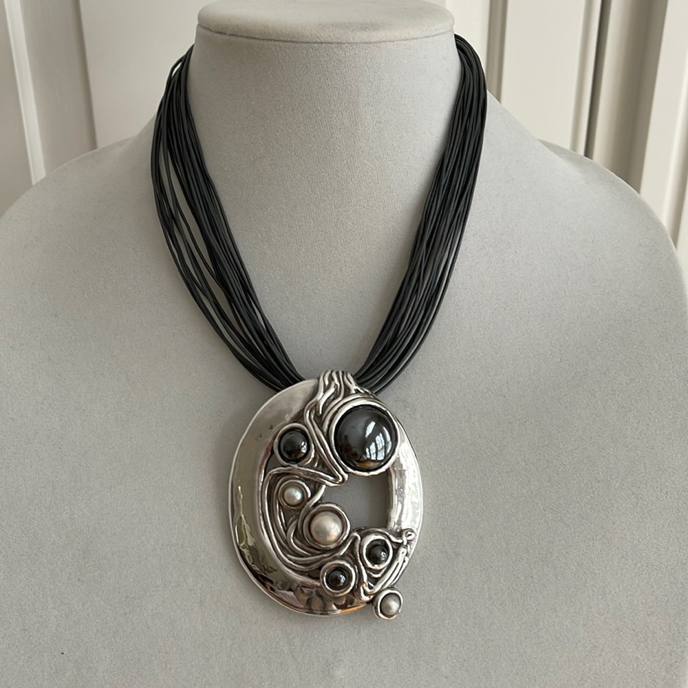 Beautiful silver pendant necklace